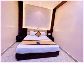 MARINE DRIVE HOTEL J E N A W A near sea beach and temple